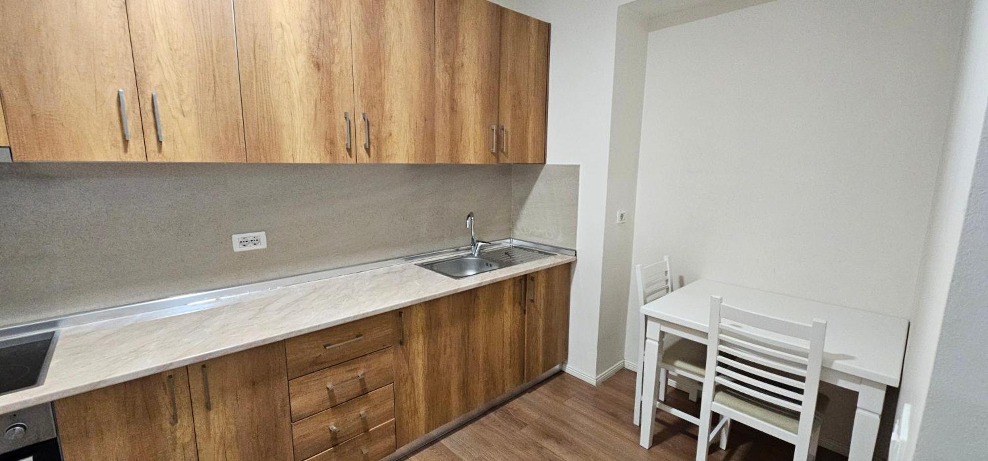Ajla Komuna Apartament Lejlighed Tirana Eksteriør billede
